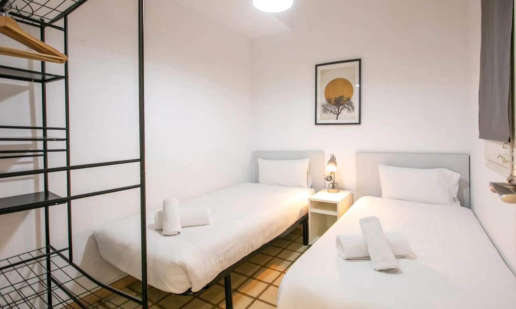 31Par1110 - Mediterranean Style Apartment Барселона 0*,  Испания
